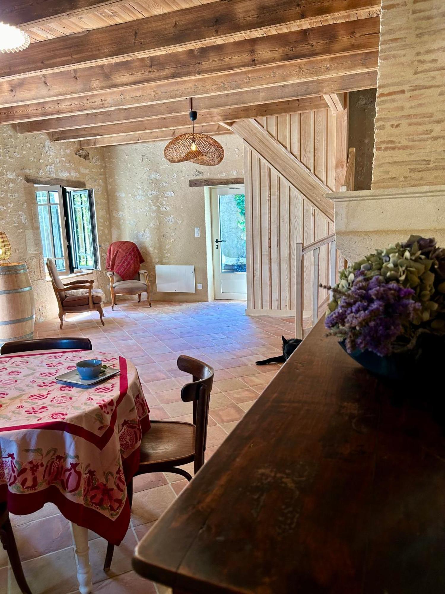 Entre-Vignes-Et-Bastides Hotel Montcaret Buitenkant foto